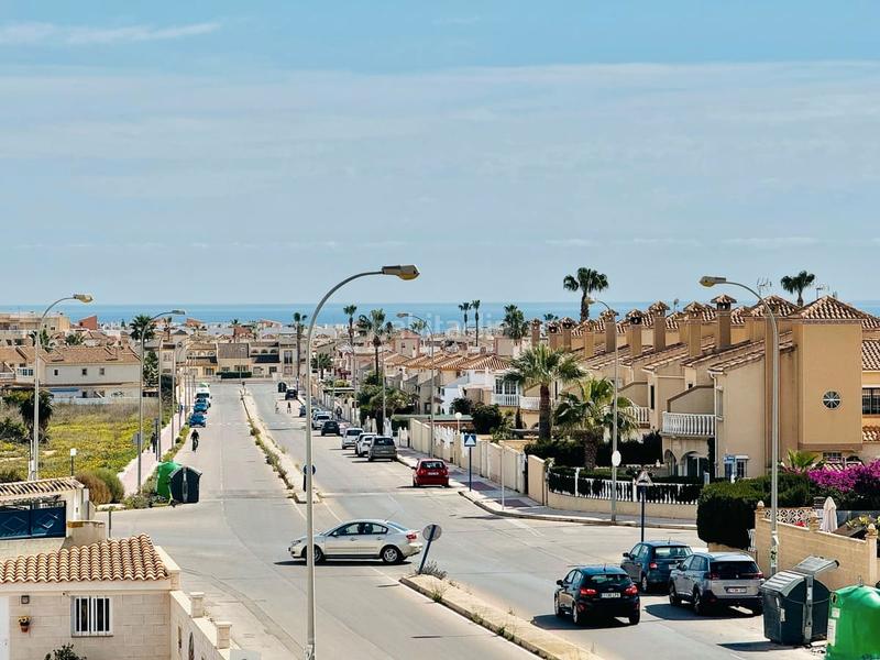 Foto fef79e86-ea03-4abf-affe-0030e7d4e48c. Chalet con riscaldamento parcheggio piscina in Playa Flamenca Orihuela