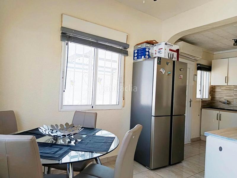 Foto bb47e462-2792-449e-bb31-26bb0eb1fc69. Chalet con riscaldamento parcheggio piscina in Zona Carrefour - Urbanizaciones Torrevieja