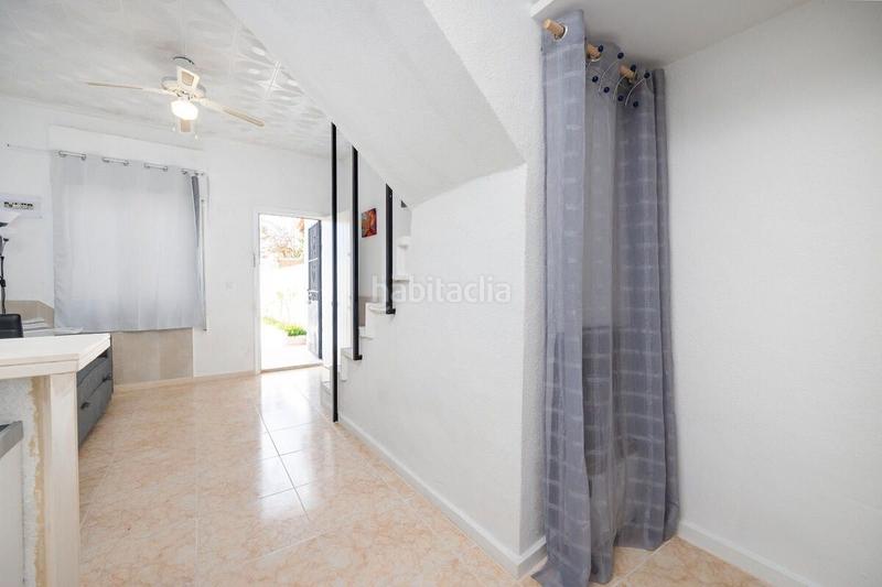 Foto b4b0b76e-11f2-42dd-9579-3ca5ec504691. Casa adossada a Zona Carrefour - Urbanizaciones Torrevieja