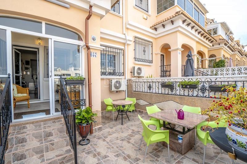 Foto 0eb32ce2-9097-4450-b6da-c0902ca9628d. Casa adosada en Los Almendros Orihuela