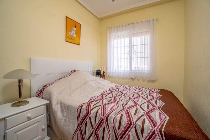 Foto c221f448-94b2-45b5-b9c3-1b7c079c9498. Casa adossada amb aparcament piscina a Los Almendros Orihuela
