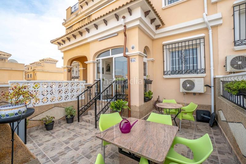 Foto e9af6774-f699-4e74-b1d7-25a952351701. Casa adossada amb aparcament piscina a Los Almendros Orihuela