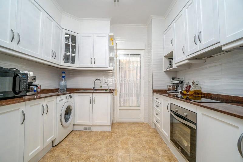 Foto 5143278d-460c-45c1-9dd5-82ef3975998d. Semi detached house with parking pool in Los Almendros Orihuela