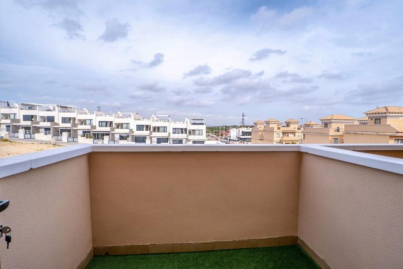 Foto 68ac21c6-39ac-49f3-9179-85bc7788d405. Semi detached house with parking pool in Los Almendros Orihuela