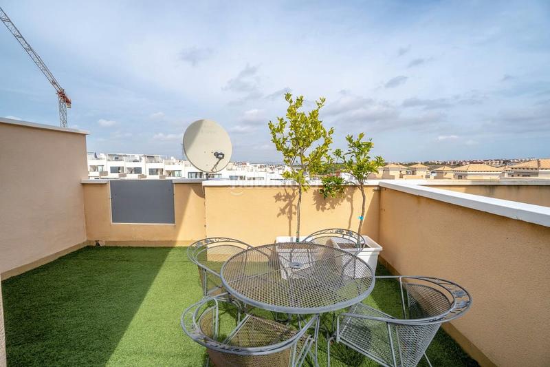 Foto 6eb9f15b-e933-4b92-87b1-6d5304a13275. Semi detached house with parking pool in Los Almendros Orihuela