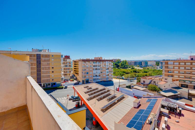 Foto ac10e8da-7c4d-4a00-a648-fcf9088902f5. Ático en Puerto Deportivo Torrevieja