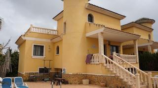 Chalet in Urbanització Pau 26
