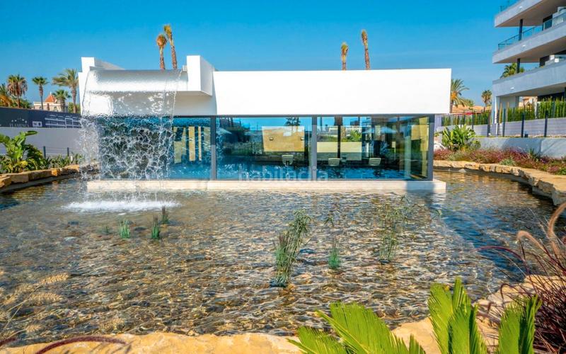 Foto 6f15bc2e-fae6-4e84-be25-18ea39d7deb7. Dachwohnung mit parking pool in Playa Flamenca Orihuela