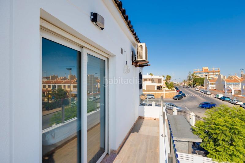 Foto 15138d7d-eaf9-40d9-b1c5-4740d69a879b. Chalet en Torreblanca Torrevieja