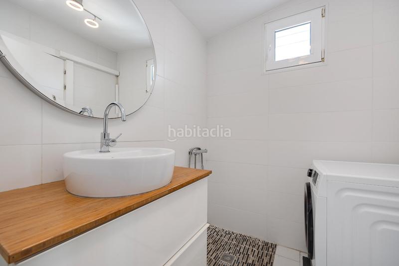 Foto 4012b4d0-2ca2-4942-ba5f-997ef6fc7e75. Xalet amb aparcament piscina a Torreblanca Torrevieja