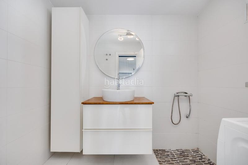 Foto 585375f2-f744-45df-8f8c-32f29c96e936. Xalet amb aparcament piscina a Torreblanca Torrevieja