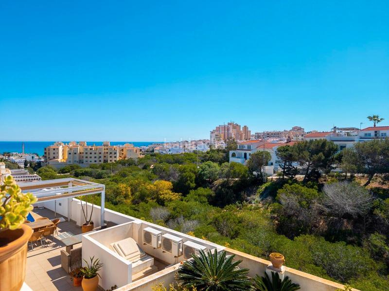 Foto 56dc7b8a-24c7-47c8-a033-9c0775e78040. Chalet with parking in Torreblanca Torrevieja