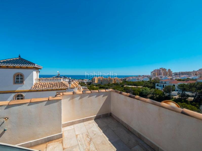 Foto c2413a6f-3b0e-4811-91b9-be2199c66396. Chalet avec parking dans Torreblanca Torrevieja