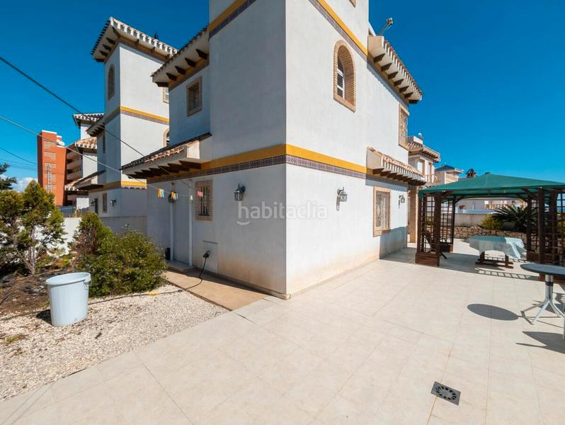 Foto 7a1b98fd-e1b0-4387-9081-c3ba1fa036ee. Chalet con parcheggio in Torreblanca Torrevieja