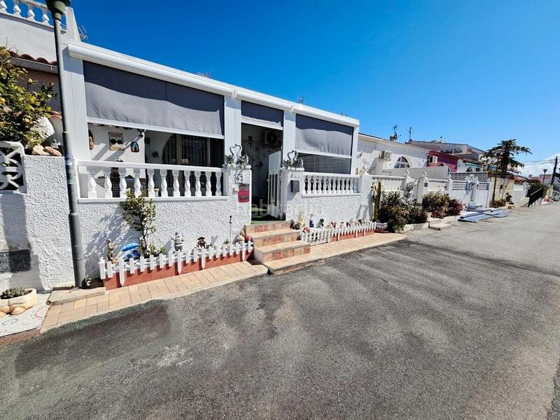 Foto 393fec12-4efb-41cb-af32-e45de7e14494. Casa aparellada a Zona Carrefour - Urbanizaciones Torrevieja