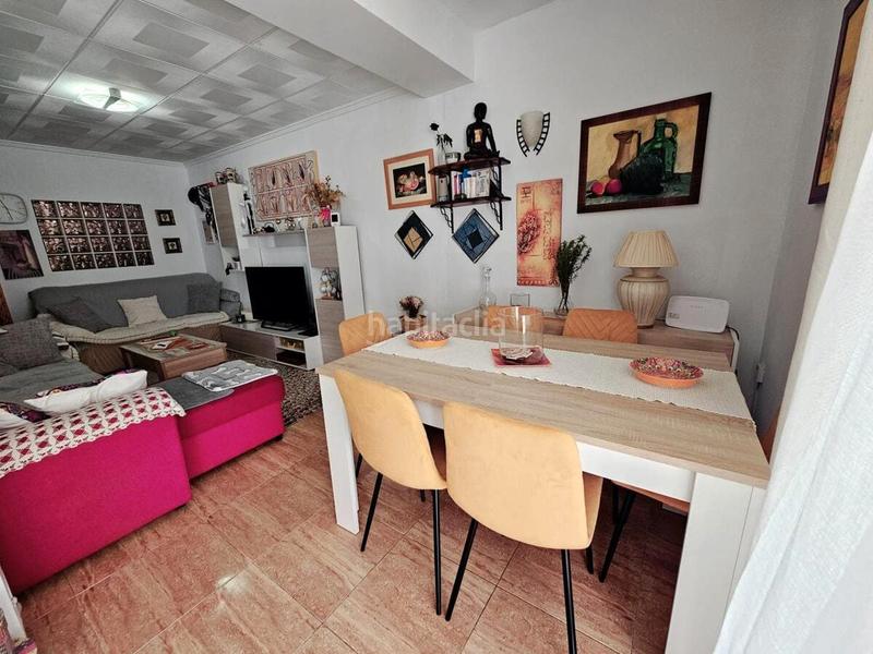 Foto 6d2e3dd0-c38e-4047-858a-8036eefa7b69. Casa aparellada a Zona Carrefour - Urbanizaciones Torrevieja