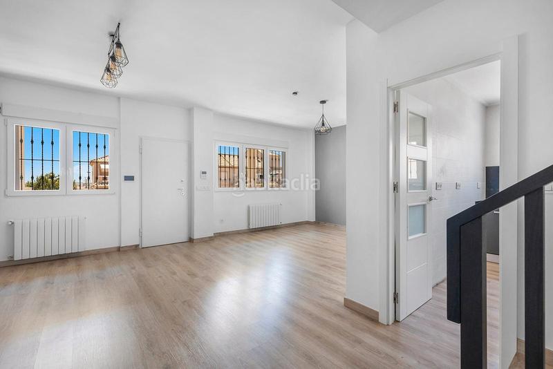 Foto 95f4ac61-305b-4c27-afb6-082cc66d734f. Casa aparellada amb aparcament piscina a Aguas Nuevas Torrevieja