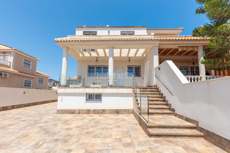 Foto 3271a60d-4e99-4535-ac58-81945dd0b6f2. Towny house with parking pool in Aguas Nuevas Torrevieja