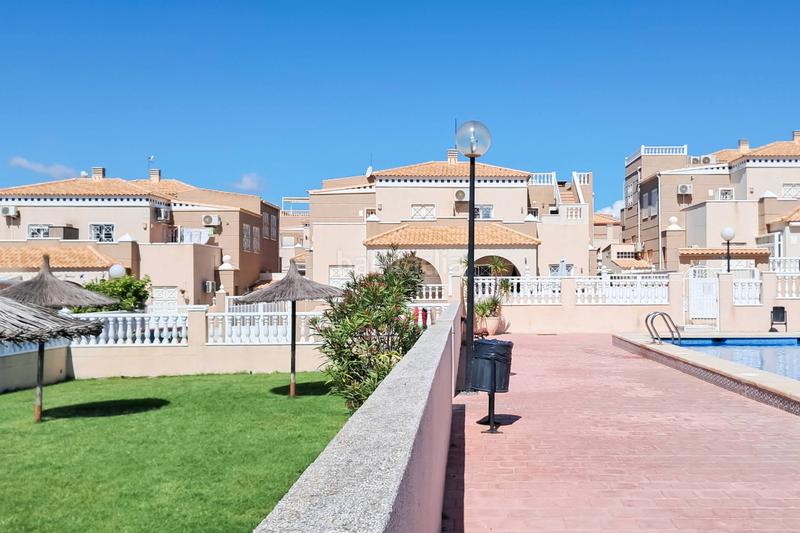 Foto ba9f6faf-de1e-4fd9-97d6-493a7e8f5b74. Casa con parcheggio piscina in Aguas Nuevas Torrevieja