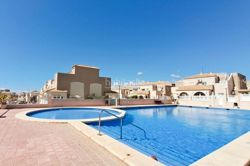 Foto c2b9540a-279d-42f6-bf26-881ffe587c1a. Maison avec parking piscine dans Aguas Nuevas Torrevieja