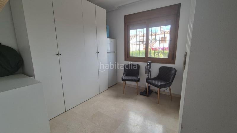Foto 00dc333a-1b18-47ef-8cb2-6f4ba94a20f9. Casa bifamiliare con parcheggio in Los Almendros Orihuela