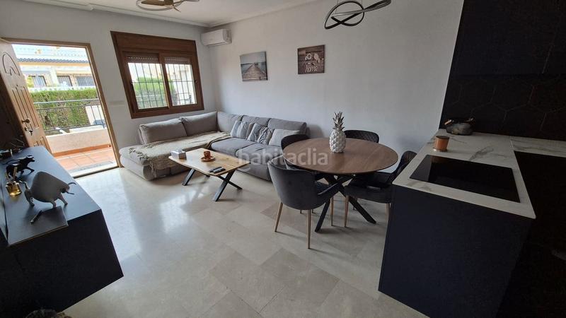 Foto 02230c24-3c60-473b-9593-7689d184adb0. Casa pareada en Los Almendros Orihuela