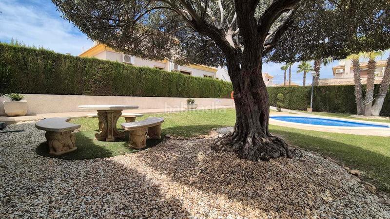 Foto 092f7f1c-043d-4455-b543-2befddc2522b. Casa pareada en Los Almendros Orihuela