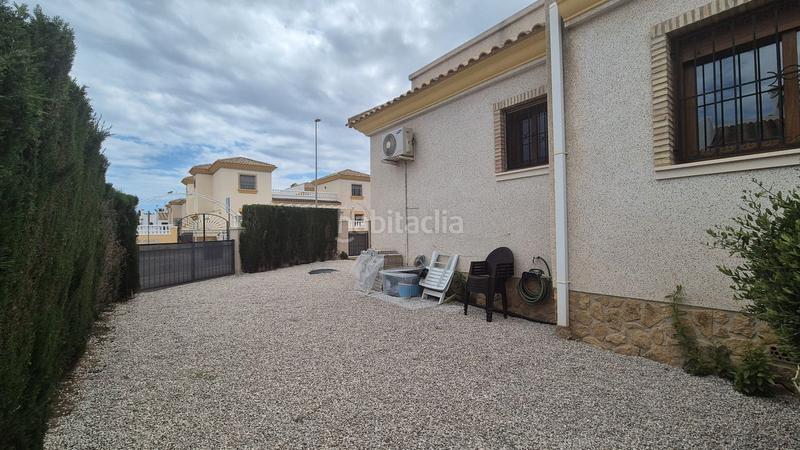 Foto 6abdcf46-7329-41a9-bd37-639d019c139f. Casa pareada en Los Almendros Orihuela