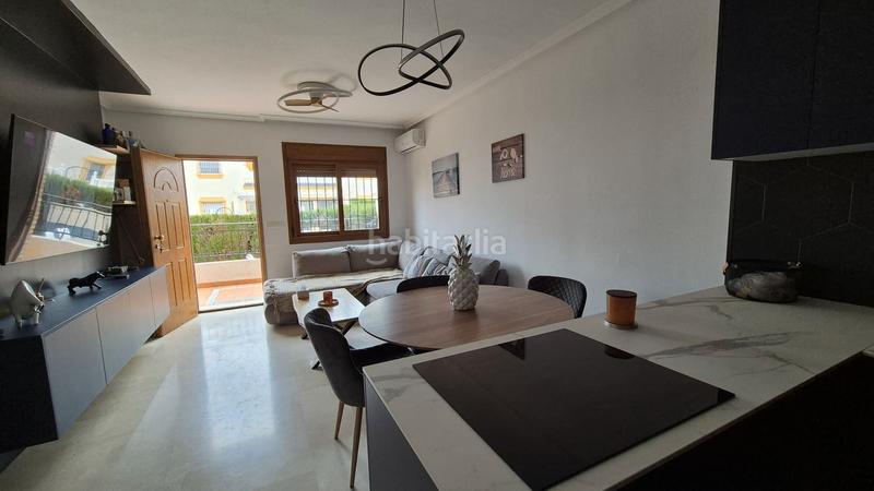 Foto a8e69688-117a-42f3-8002-8faa272184e8. Casa pareada en Los Almendros Orihuela