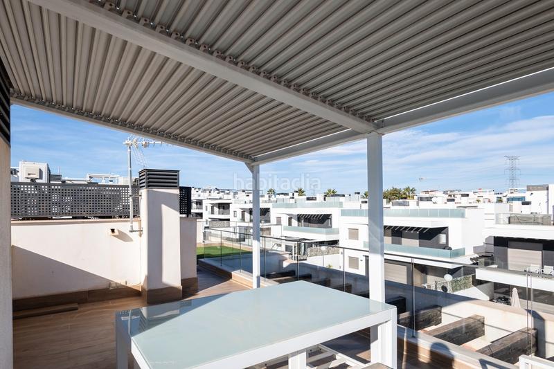 Foto a70ffbab-7ff2-4d58-864b-d888d53d6f3f. Chalet avec parking piscine dans Los Almendros Orihuela