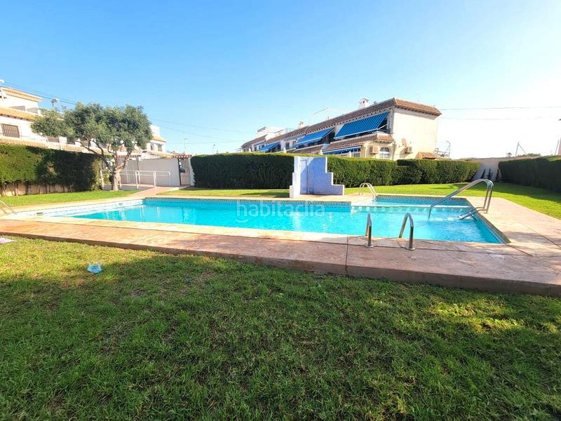 Foto 979361b8-7502-4b02-8359-e23a0a907c7a. Casa amb piscina a Zona los Frutales Torrevieja