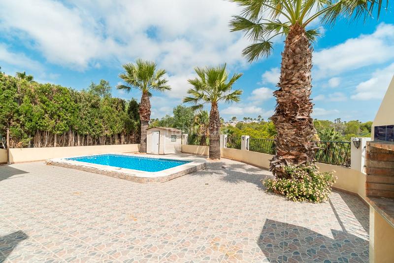 Foto 582f322c-308d-4669-8792-50dd050fdee4. Chalet en Villamartín-Las Filipinas Orihuela
