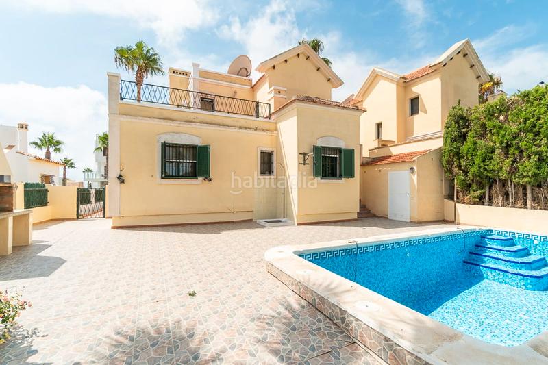 Foto 906b607f-10a4-4023-b941-2f41b3119655. Chalet en Villamartín-Las Filipinas Orihuela