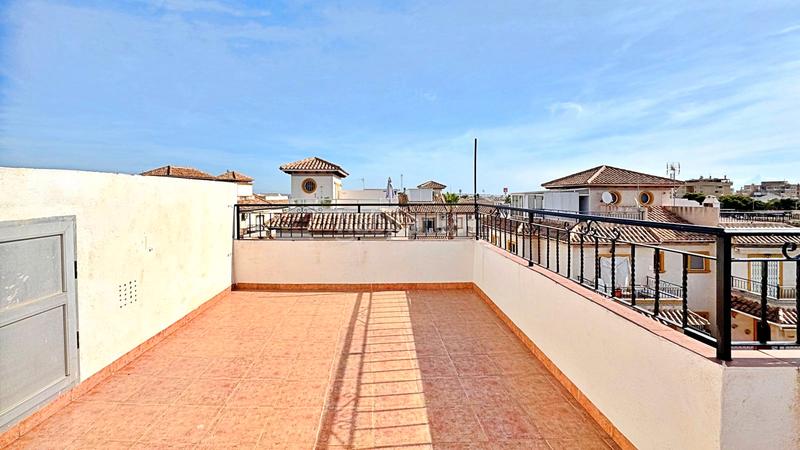Foto a258ed30-f669-4fb2-9987-11b518074747. Maison jumelée avec parking piscine dans Zeniamar - Horizonte - La Campana Orihuela