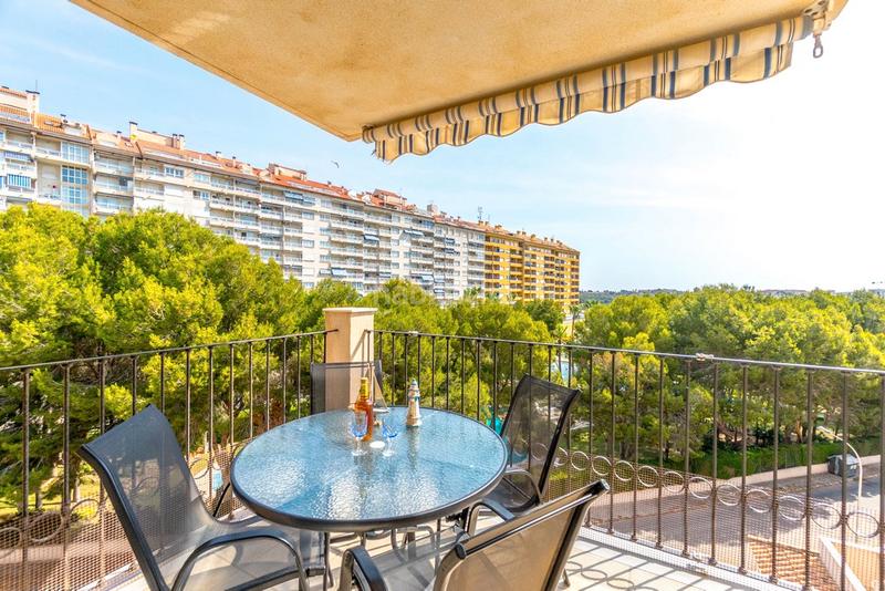 Foto 2115da6d-ec10-44ac-84e3-a951838326b6. Apartament amb aparcament piscina a Campoamor Orihuela