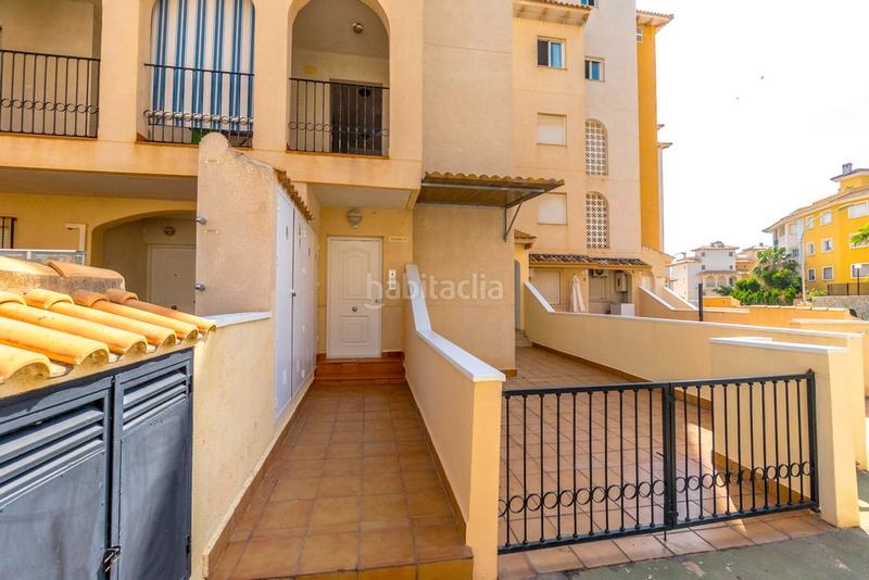 Foto b7f6b2c2-e6d9-4296-87e8-a1e31a600a37. Piccolo appartamento con parcheggio piscina in Campoamor Orihuela