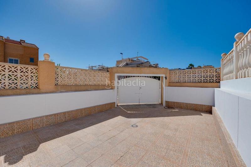 Foto 3b3e3fa6-690e-4757-9697-ff7e5e39958d. Casa amb aparcament piscina a Zona los Frutales Torrevieja