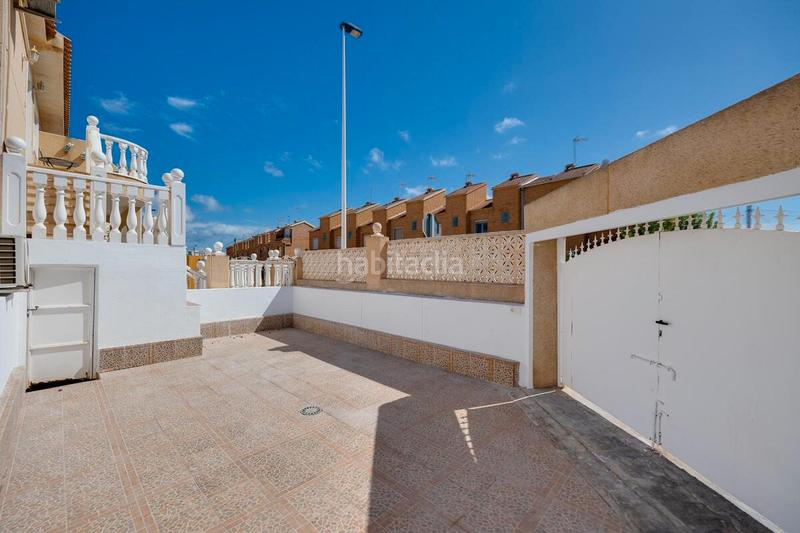 Foto c99594d3-990a-4423-a34d-62fce419a22b. House with parking pool in Zona los Frutales Torrevieja