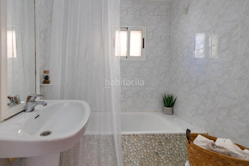 Foto 8fbe8bd6-657e-433c-ab3f-a0cc2c613987. Maison avec parking piscine dans Zona los Frutales Torrevieja