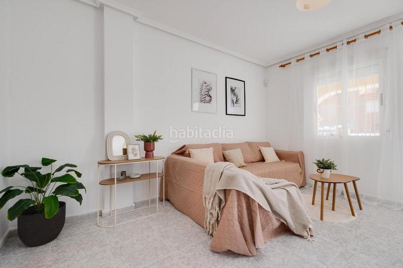 Foto b1607000-23aa-408e-8c4c-d0d5f8c350f3. Maison avec parking piscine dans Zona los Frutales Torrevieja