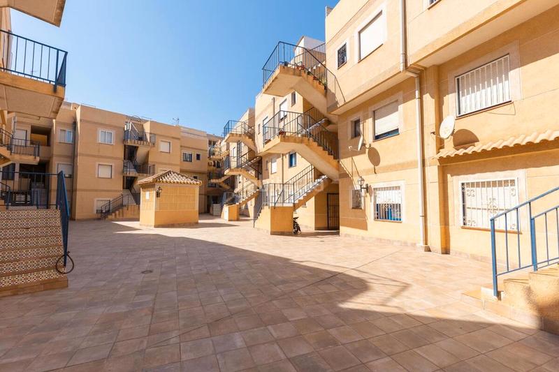 Foto db4aeb91-61a1-4b7c-9bb0-7c75deb21dcb. Apartamento en Antonio Machado Torrevieja