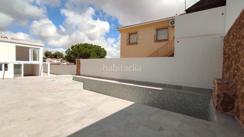 Foto 3e0dd839-63fc-4170-9a5f-d665e36020ad. Casa bifamiliare con parcheggio piscina in Los Balcones-Los Altos Torrevieja
