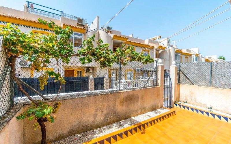 Foto 6c071340-b361-4567-a6a8-b98893343ace. Piano terra con parcheggio piscina in Parque Acuático - Sector 25 Torrevieja