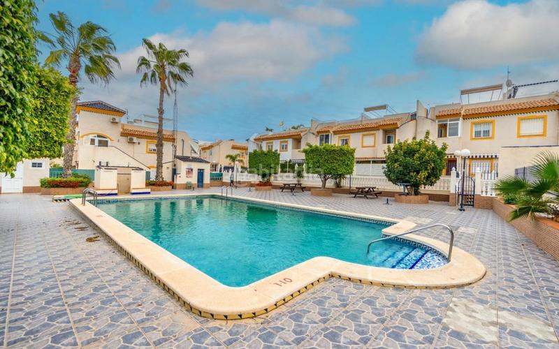 Foto 1fa38ce1-61e9-456e-9739-529e433dfe36. Planta baixa amb aparcament piscina a Parque Acuático - Sector 25 Torrevieja