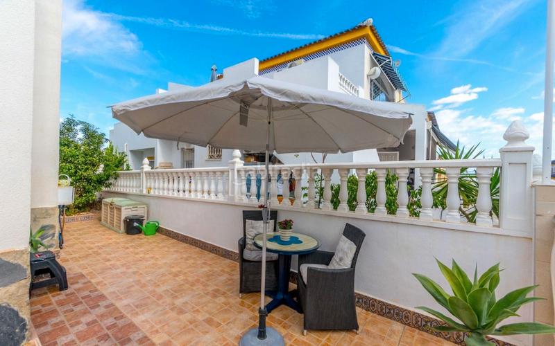 Foto 87e49c7a-d020-49d2-acf2-2dd26554e47c. Maison jumelée avec parking piscine dans Los Balcones-Los Altos Torrevieja