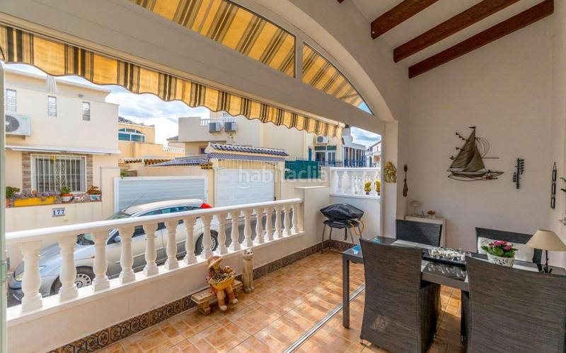 Foto a75427bb-f58f-4ee8-a50c-5682d6cd28e5. Maison jumelée avec parking piscine dans Los Balcones-Los Altos Torrevieja