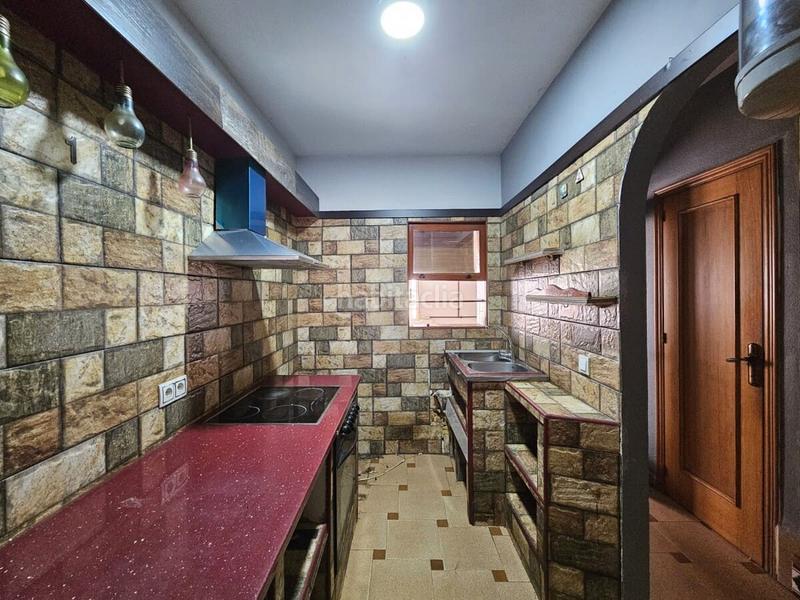 Foto ce7b486c-8ae3-4381-b045-10932c346585. Casa adossada amb xemeneia aparcament a nueva Torrevieja Torrevieja