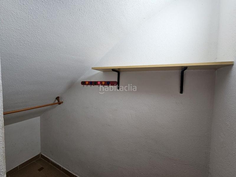 Foto f6c75ffe-d5af-436e-bea7-63eea4fc4edb. Maison jumelée avec cheminée parking dans nueva Torrevieja Torrevieja