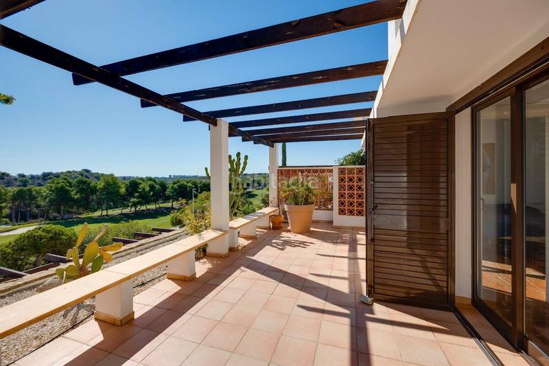 Foto bd7d048b-63d4-4f7e-ae63-6fa09a3e95b2. Attico con camino parcheggio piscina in Lomas de Campoamor - Las Ramblas Orihuela