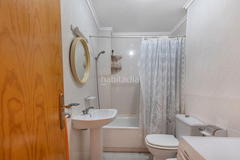 Foto f7d91dd9-3bbe-457c-8f44-fc3bd1638f2f. Appartement avec parking piscine dans Los Europeos Torrevieja